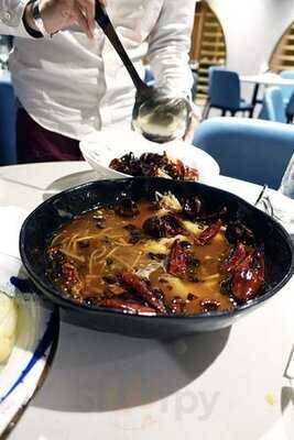 Hulu At King Street Wharf