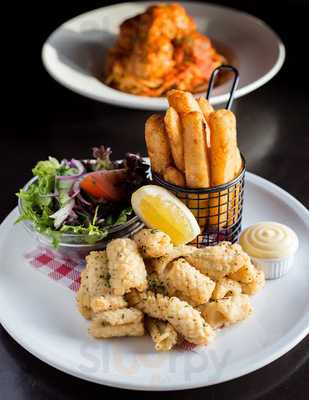 Zigzag Salads And Burgers