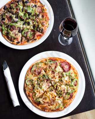 Zigzag Salads And Burgers