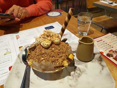 Manymore Eatery And Bar (hwkr)