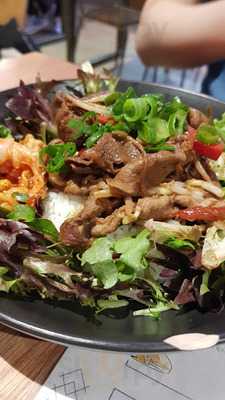 Manymore Eatery And Bar (hwkr)