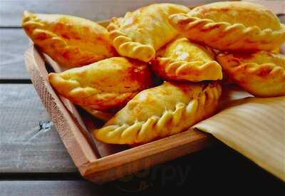 Empanadas Bravas