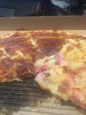 Supreme Gourmet Pizza Bar