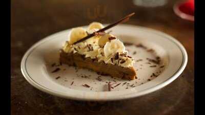 Fratelli Fresh Entertainment Quarter