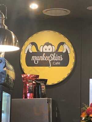 Munkeeskins Cafe