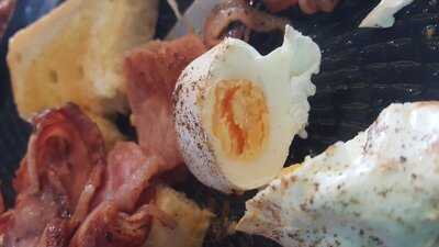 Cervo'z Cafe & Catering