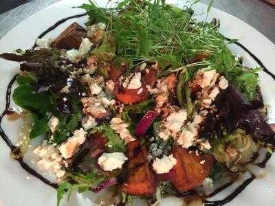 Criterion Hotel Family Restaurant