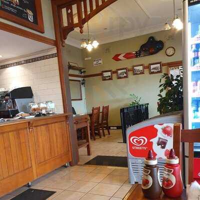 Albert's Cafe And Takeaway