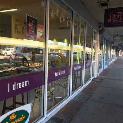 Jilarty Gelato Bar & Cafe