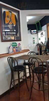 Commercial Hotel Pub