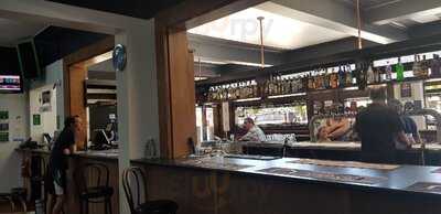 Commercial Hotel Pub