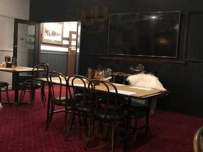 Commercial Hotel Pub