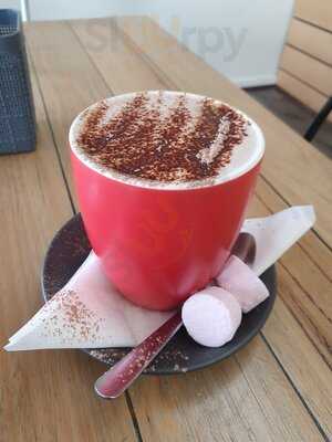 Colombo's Cafe & Pasta Bar