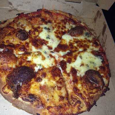 Hunter Gourmet Pizza