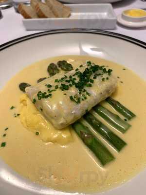 Nina Restaurant And Tapas Bar