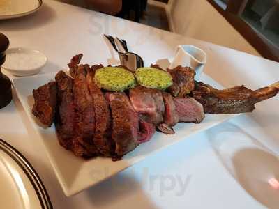 Nina Restaurant And Tapas Bar