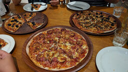 Avoca Beach Pizza And Pasta Cafe