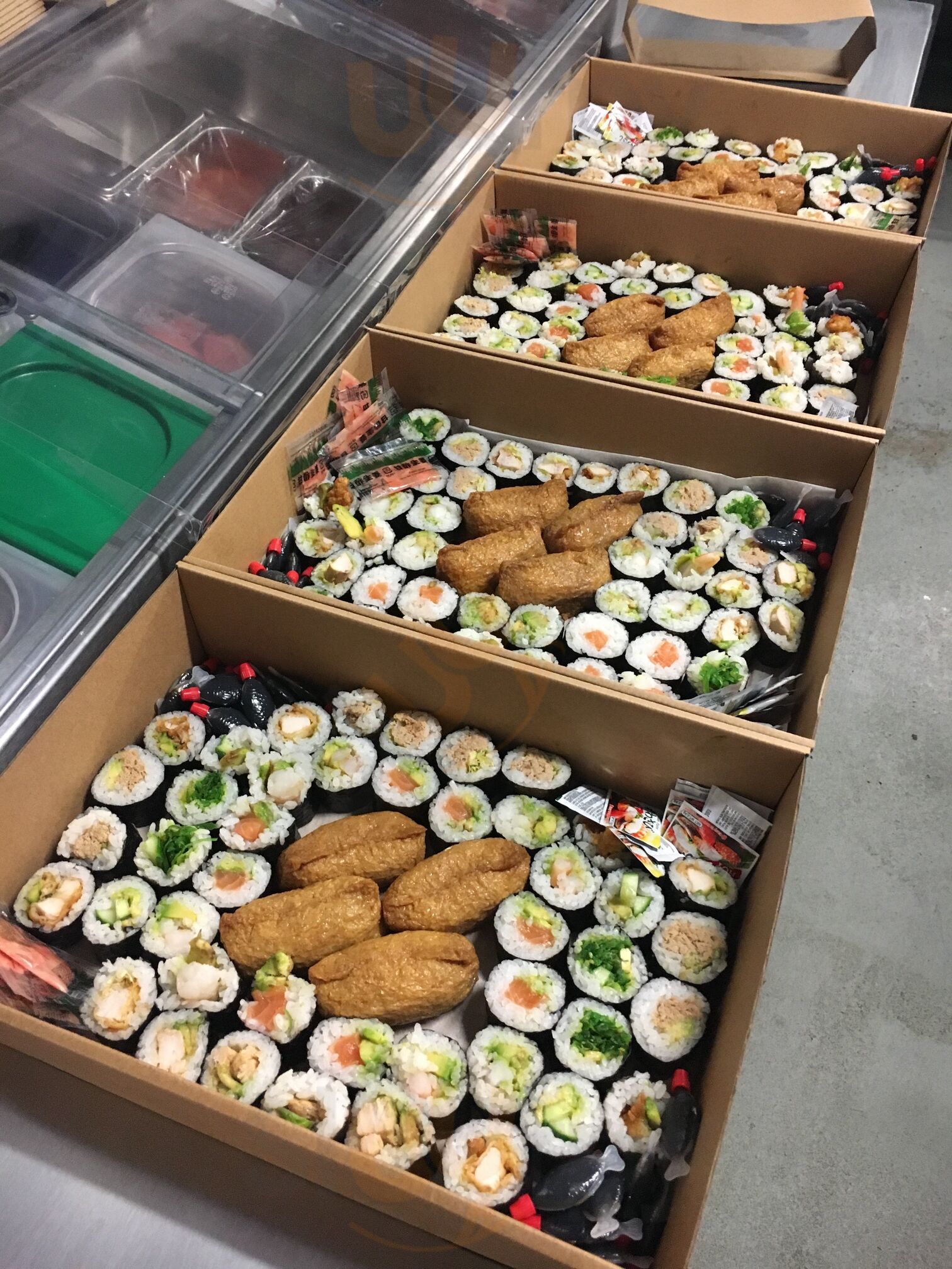 Freewave Sushi & Burgers