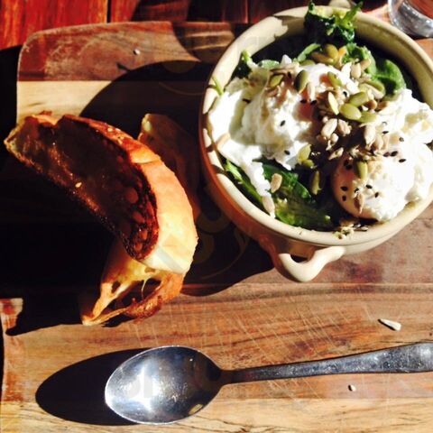 Three Black Sheep - Moama