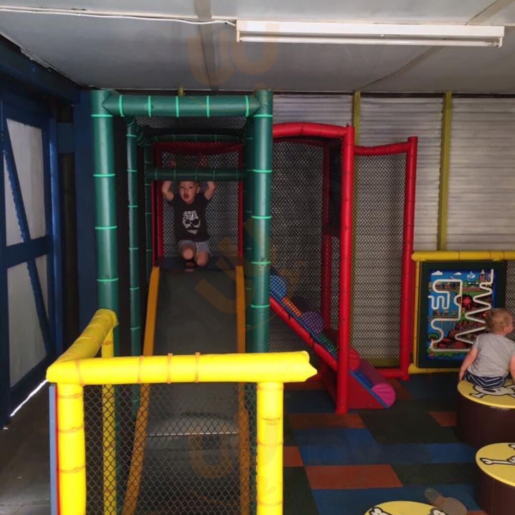 Helen's Coffee Lounge