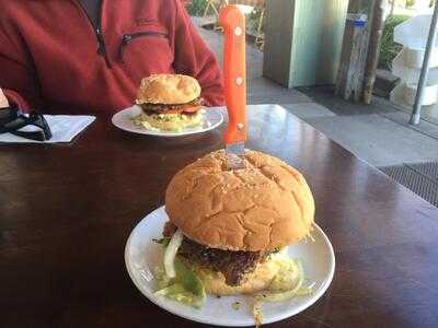 Thunderbolts Cafe & Takeaway