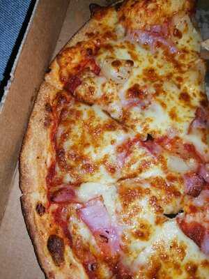 Crust Gourmet Pizza Bar