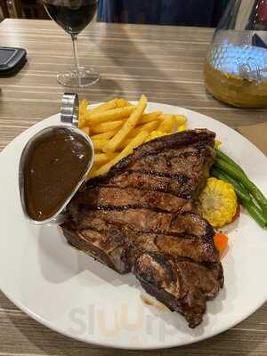 The Club Hotel Motel