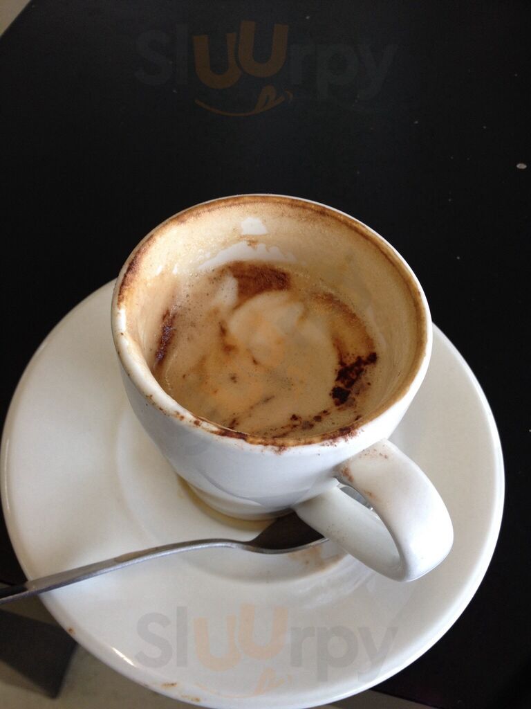 Thom, Dick And Harry's