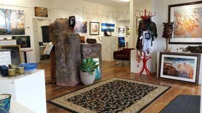 Penguin Creek Gallery Cafe