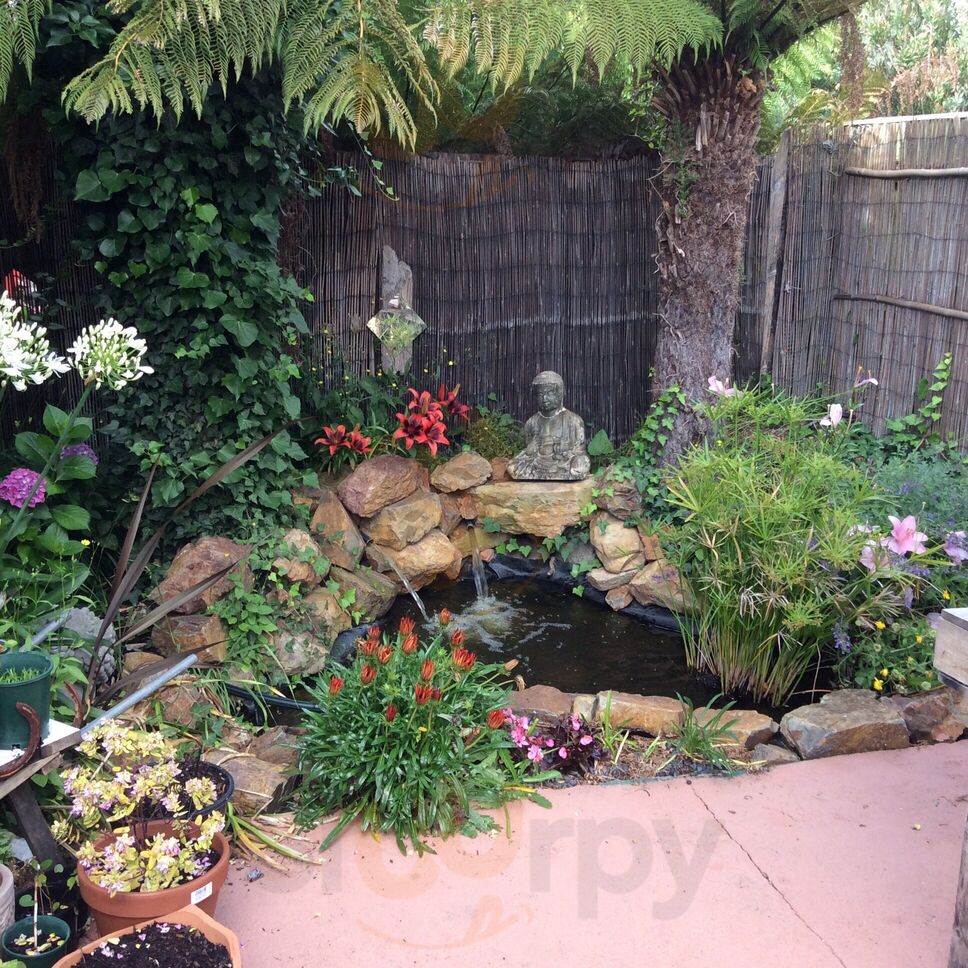 A Man's Cave Giftware/ The Bank Teahouse