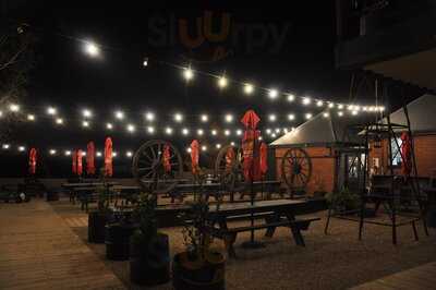 Pig & Whistle Hotel Restaurant