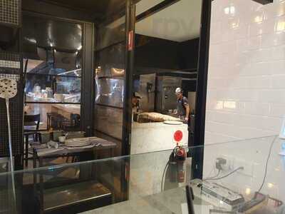 Fratelli Famous Pizzeria