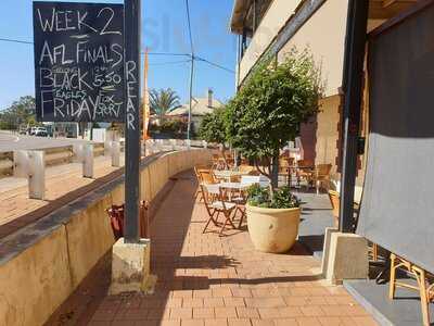 Northampton Motor Hotel