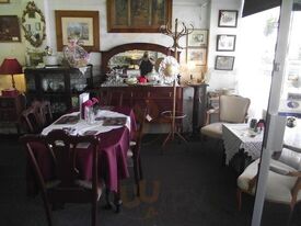 Timeless Treasures & Tearoom