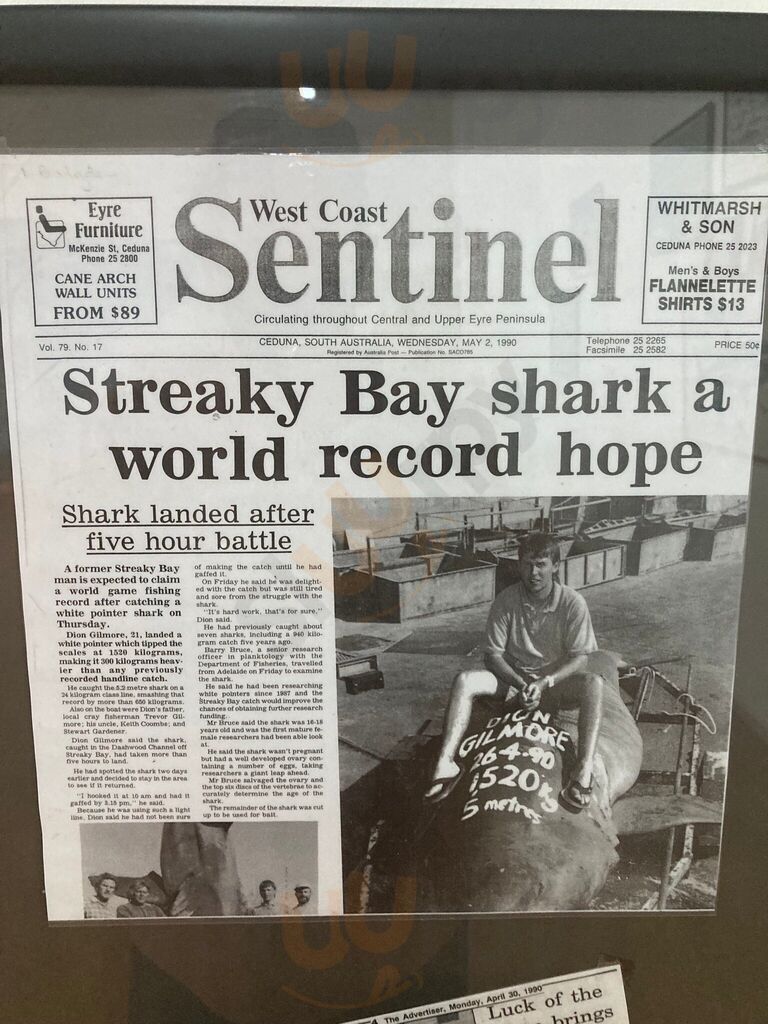 Streaky Bay Tourist Centre & Shell Roadhouse