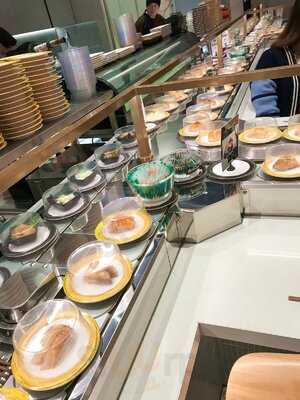 Makoto Sushi Train