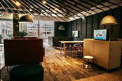 Brew & Brew Cafe - 2 Constitution Ave, Canberra