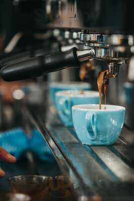 Brew & Brew Cafe - 2 Constitution Ave, Canberra