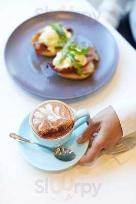 Eastside Social Restaurant & Bar