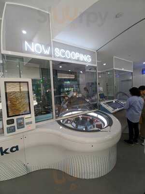 Niska Robotic Ice Cream Bar