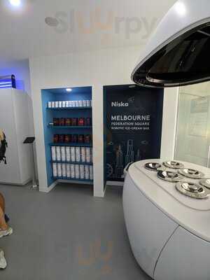 Niska Robotic Ice Cream Bar