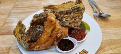 D'penyetz & D'cendol