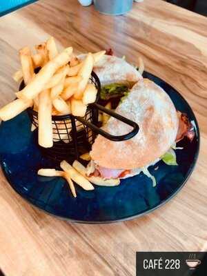 Cafe 228