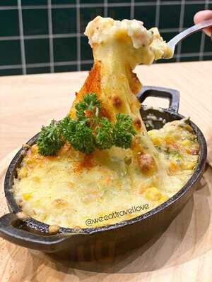 Dari Korean Cafe And Bar