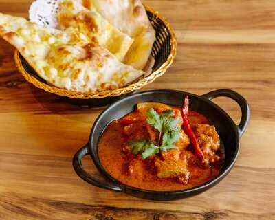 3 Brothers On Chapel