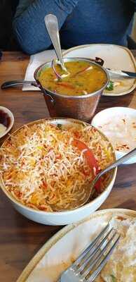 3 Brothers On Chapel