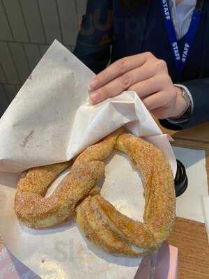 Pretzel Melbourne Central