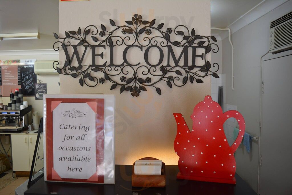 Johnsons Family Store Cafe And Catering