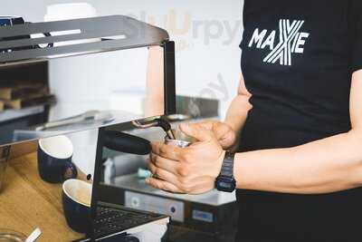 Maxie Coffee