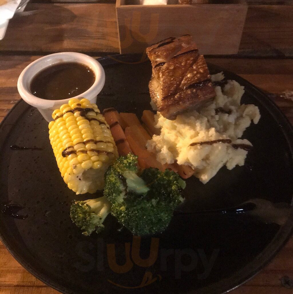 Coconuts Restaurant & Bar